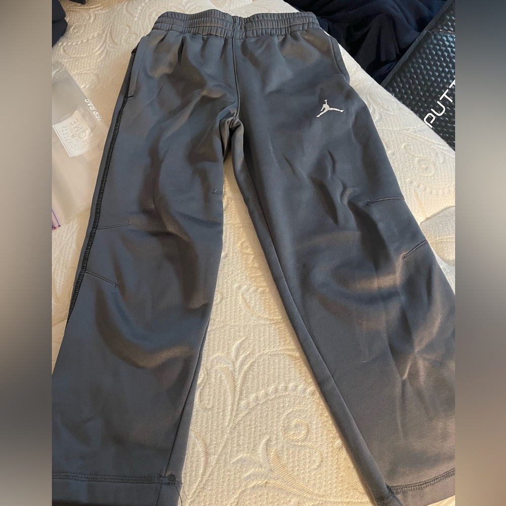 Jordan ThermaFit Sweat Pants Youth Size 6